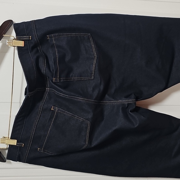 Savage Art Pants - Dark Denim Capri Pants